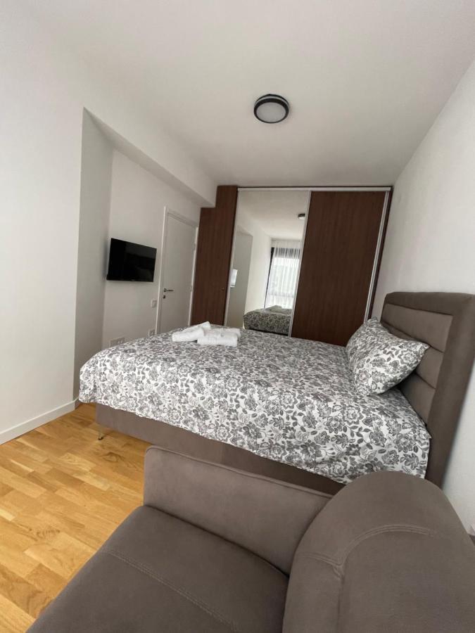 Leo Lux 2 Daire Ni Dış mekan fotoğraf